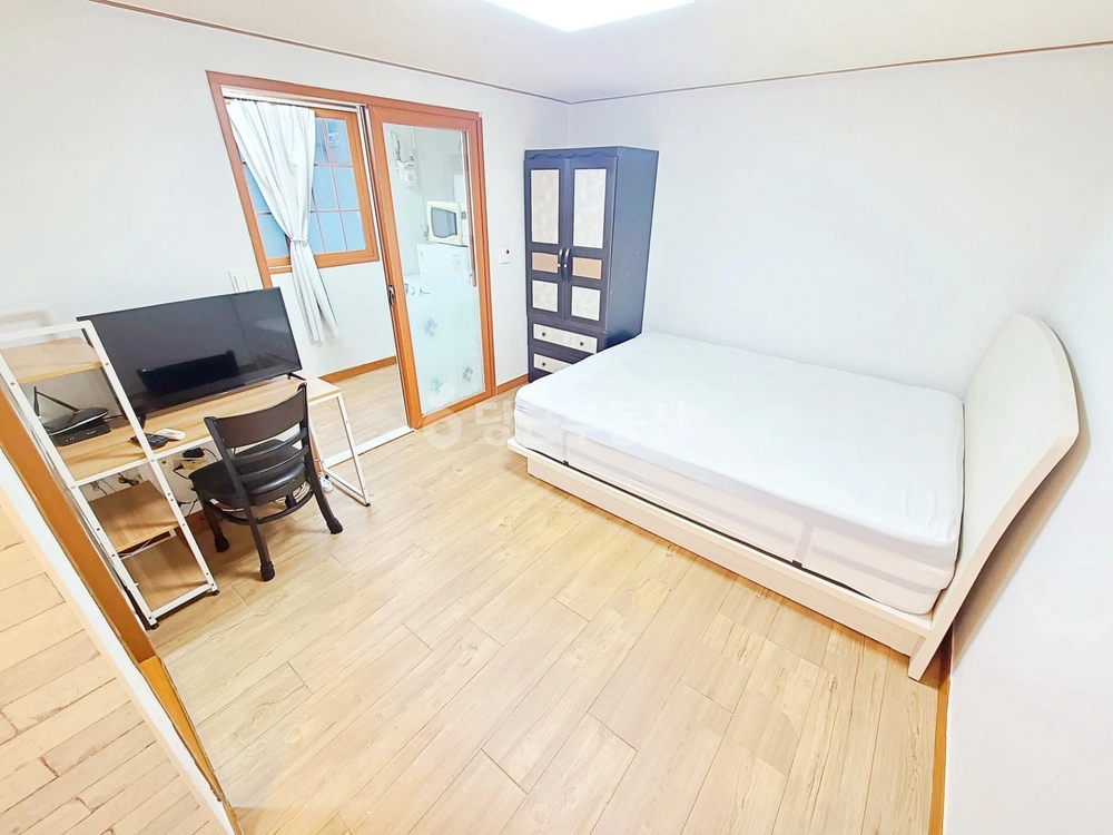 부산광역시 남구 대연동 원룸 사진 1