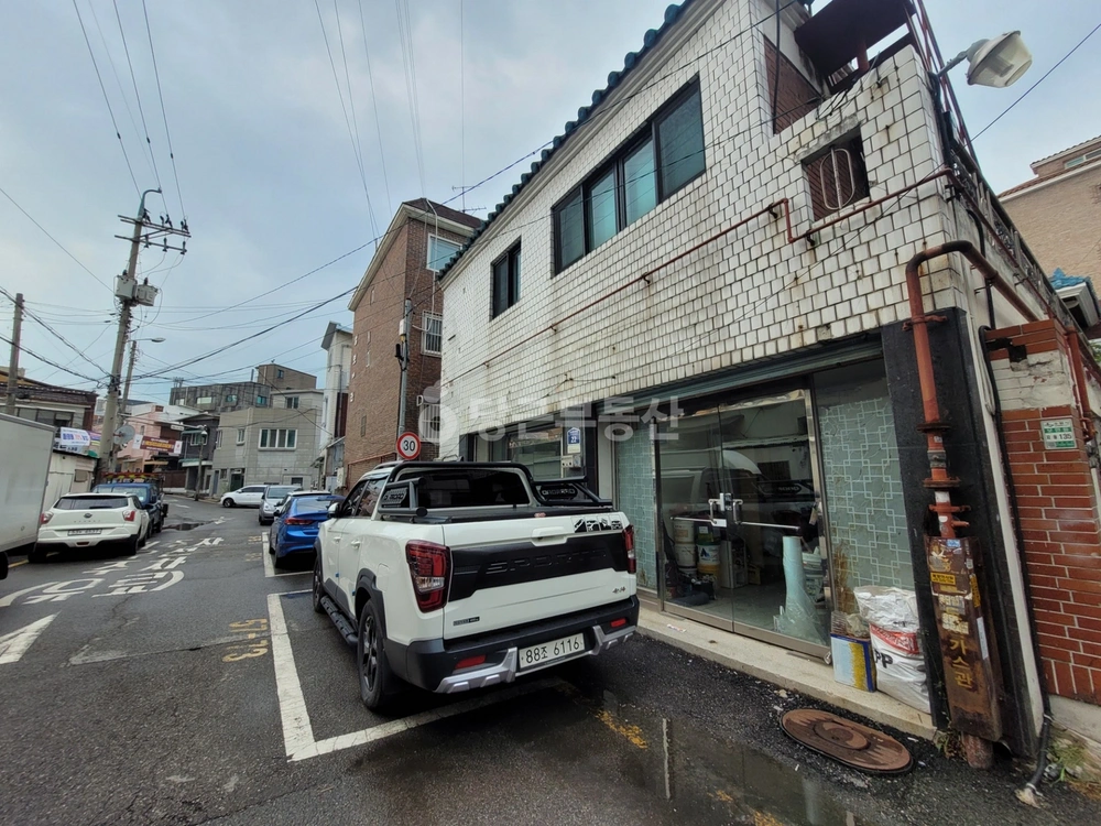 경기도 수원시 팔달구 지동 상가 사진 1