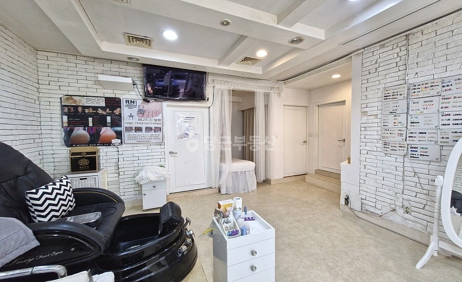 서울특별시 강남구 논현동 상가 사진 1