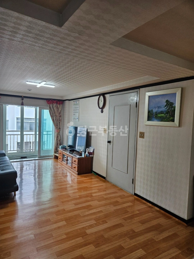 부산광역시 남구 감만동 아파트 사진 1