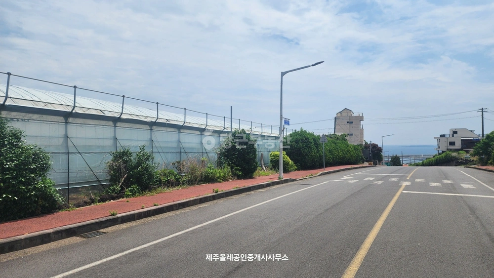 제주특별자치도 서귀포시 남원읍 토지 사진 1