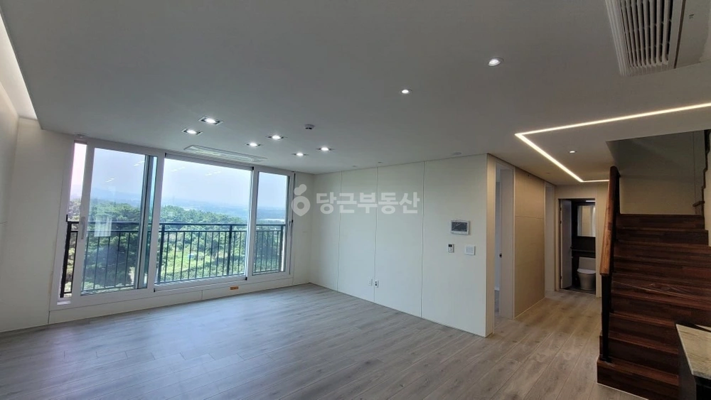 제주특별자치도 제주시 조천읍 빌라(투룸 이상) 사진 1