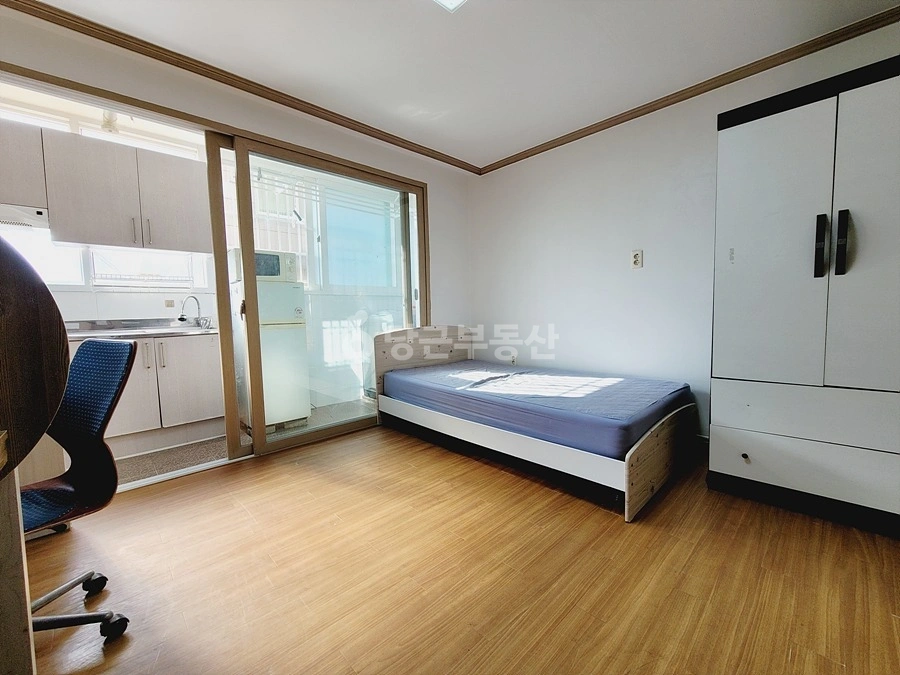부산광역시 금정구 장전동 원룸 사진 1