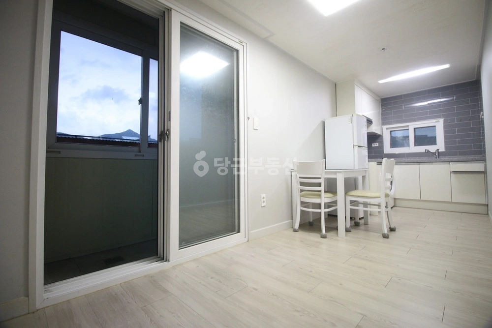 대전광역시 유성구 덕명동 원룸 사진 1