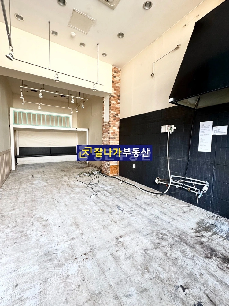 경기도 고양시 일산서구 일산동 상가 사진 1