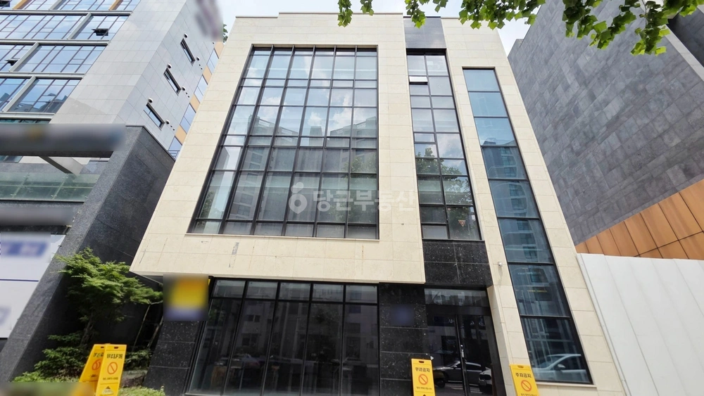 서울특별시 강남구 역삼동 건물 사진 1