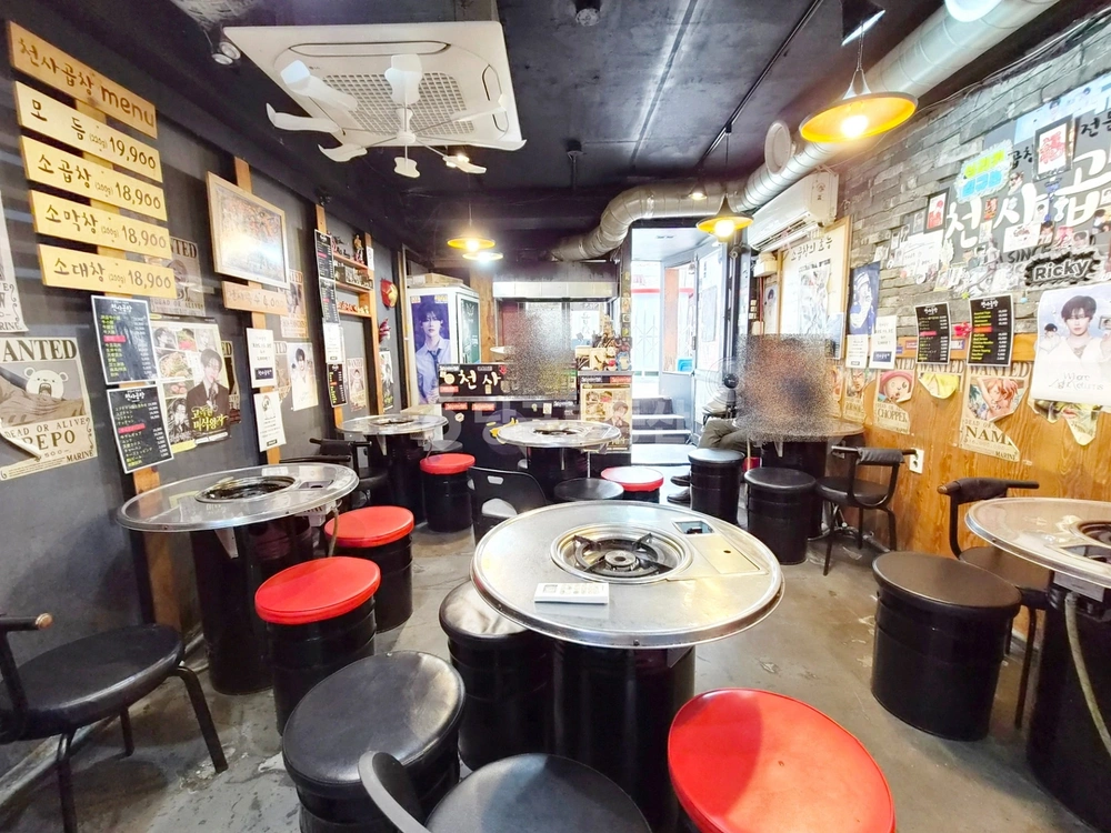 서울특별시 마포구 서교동 상가 사진 1