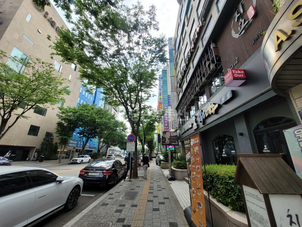 경기도 수원시 영통구 영통동 상가 사진 1