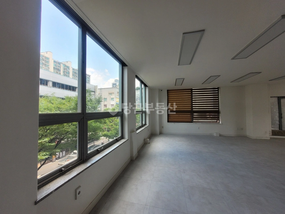 경기도 수원시 영통구 영통동 상가 사진 1