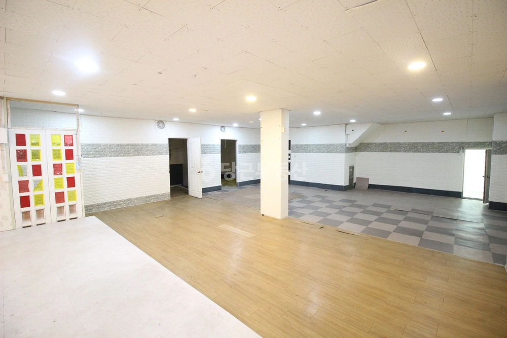 대전광역시 서구 월평동 상가 사진 1