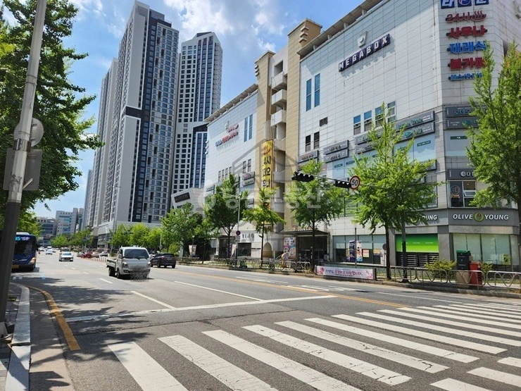 대전광역시 서구 탄방동 상가 사진 1