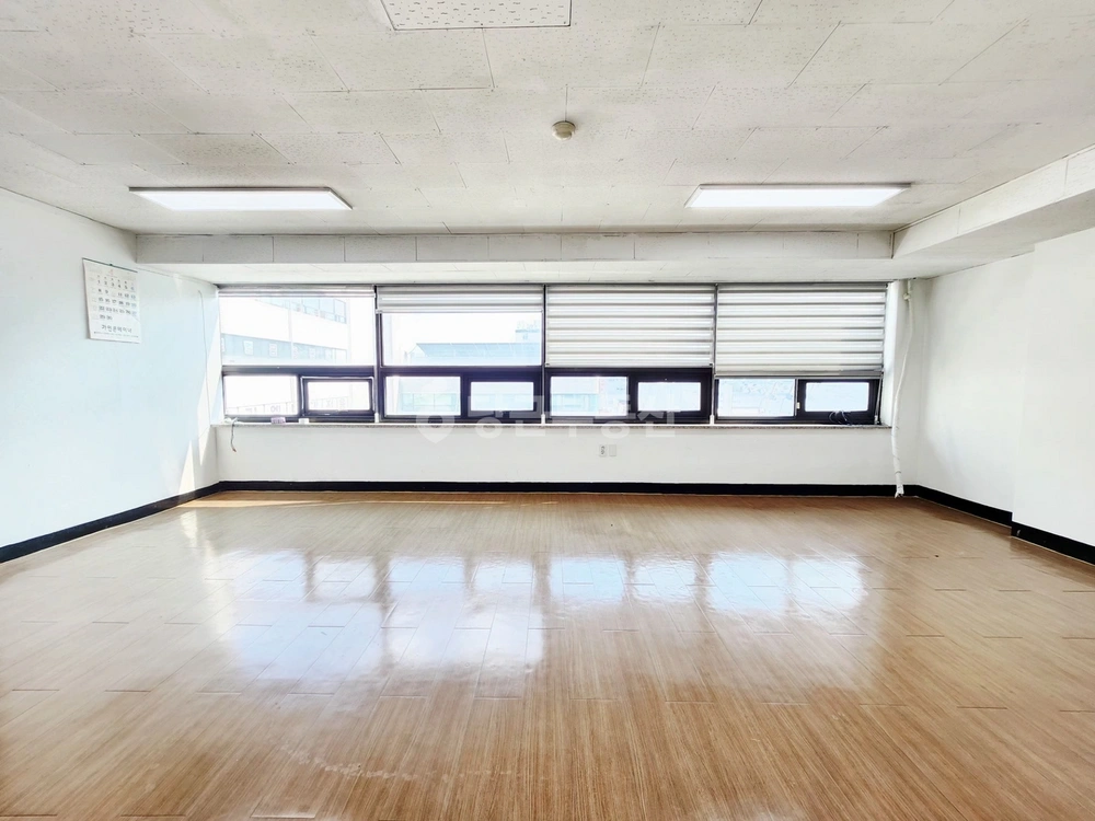 경기도 수원시 팔달구 인계동 사무실 사진 1