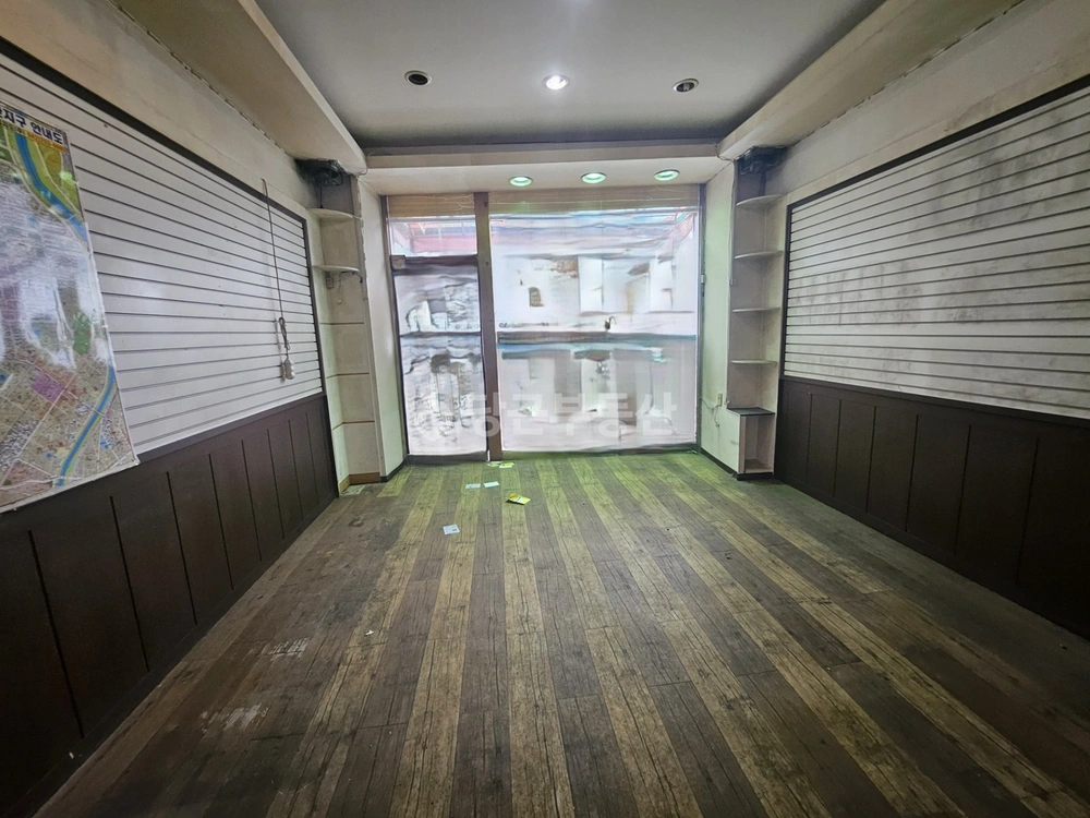 대전광역시 서구 월평동 상가 사진 1