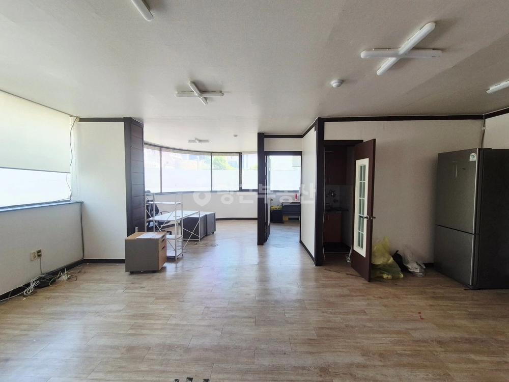 경상남도 창원시 성산구 용호동 상가 사진 1