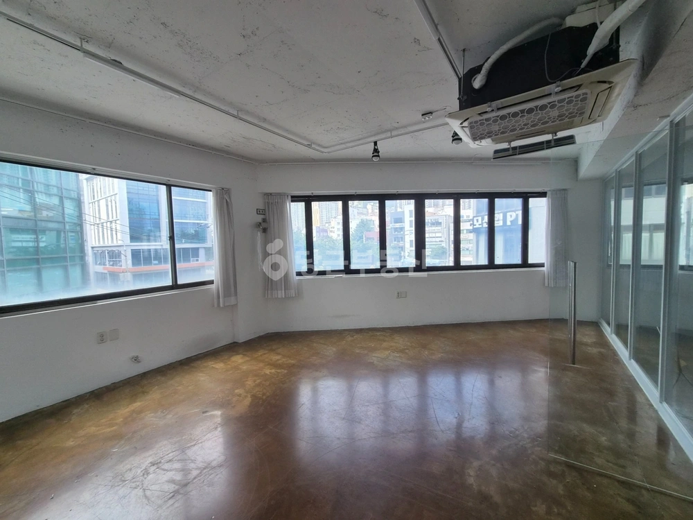부산광역시 부산진구 전포동 상가 사진 1