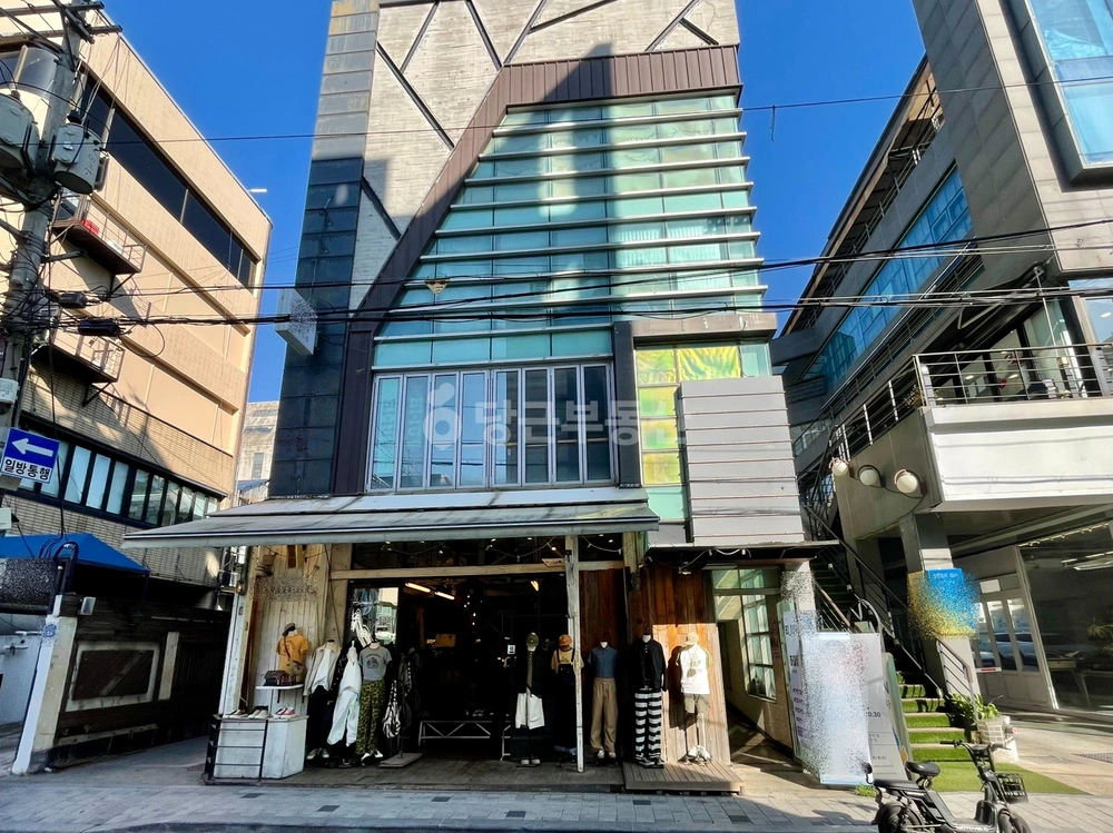 서울특별시 마포구 서교동 상가 사진 1