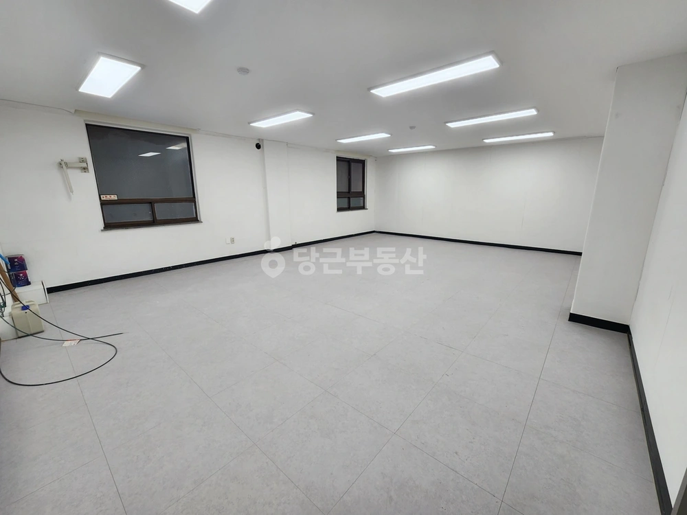 경기도 수원시 팔달구 인계동 상가 사진 1