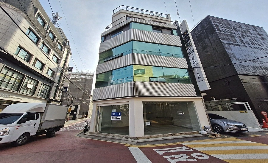 서울특별시 강남구 신사동 상가 사진 1