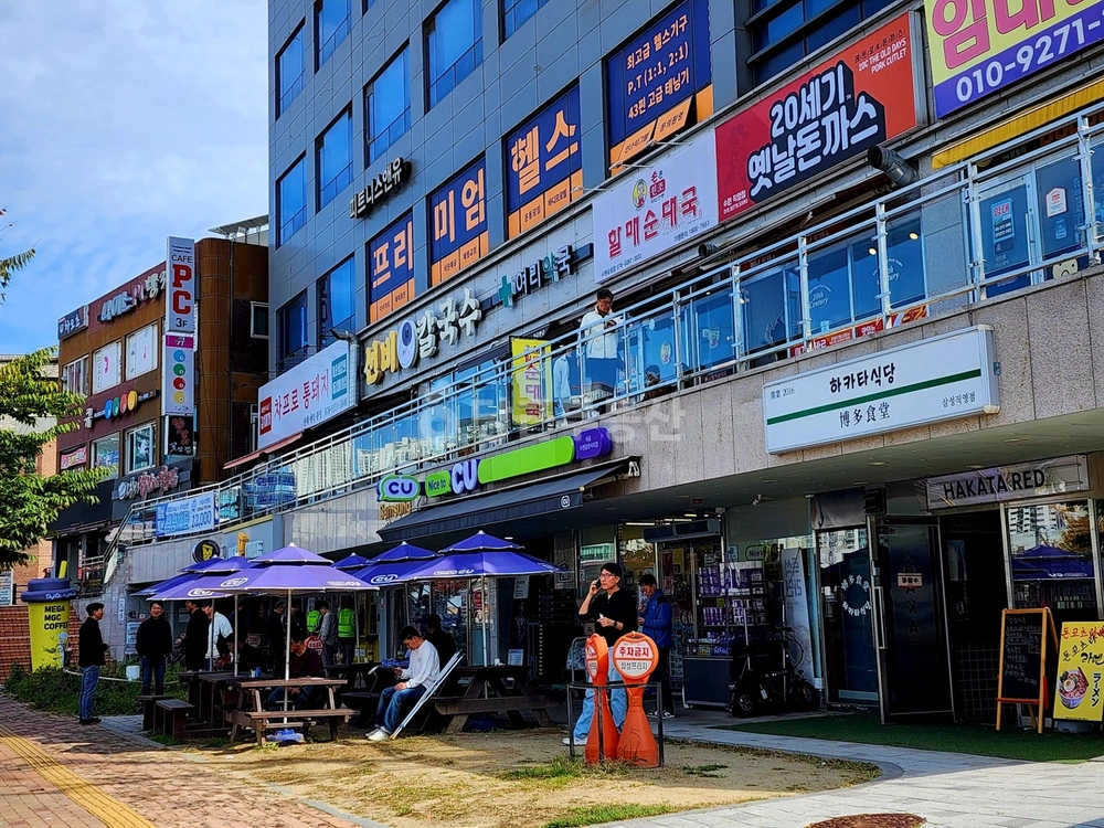 경기도 수원시 영통구 매탄동 상가 사진 1