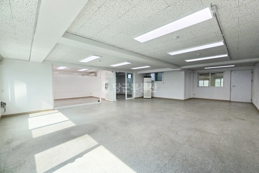 서울특별시 강남구 논현동 사무실 사진 1