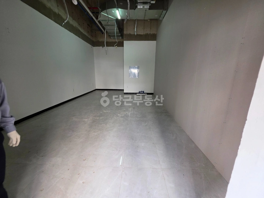 부산광역시 연제구 연산동 상가 사진 1