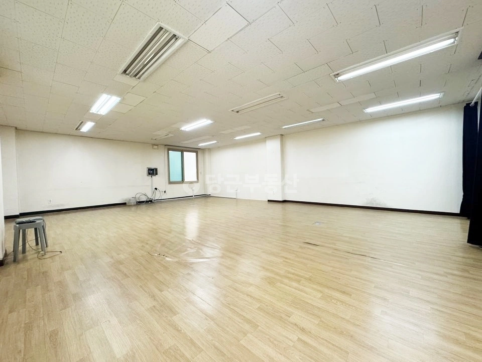 대전광역시 서구 월평동 상가 사진 1