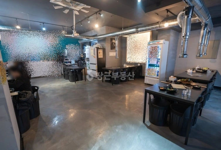 경상남도 창원시 성산구 중앙동 상가 사진 1