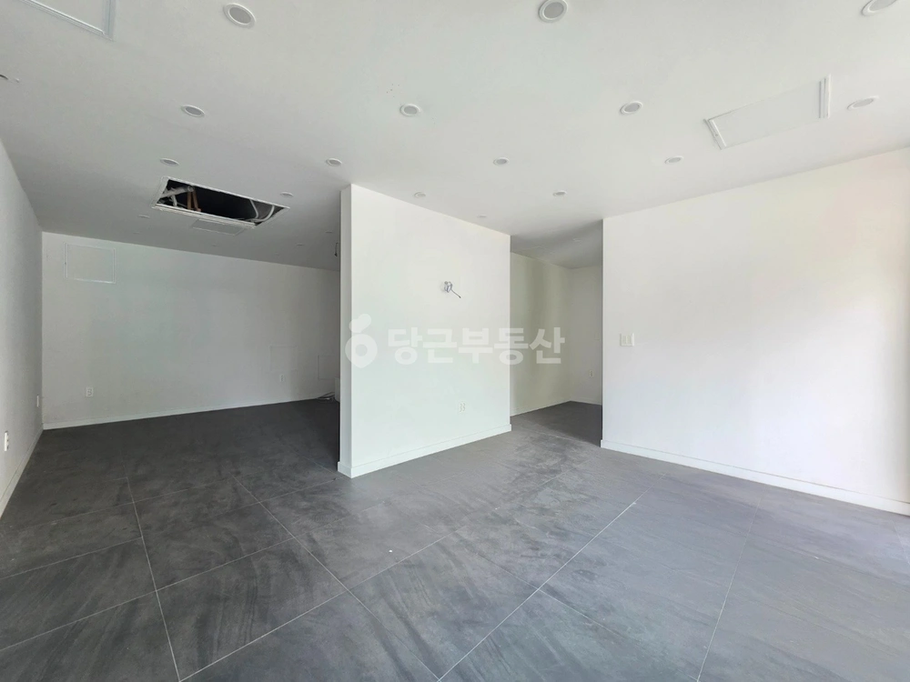 대전광역시 서구 탄방동 상가 사진 1