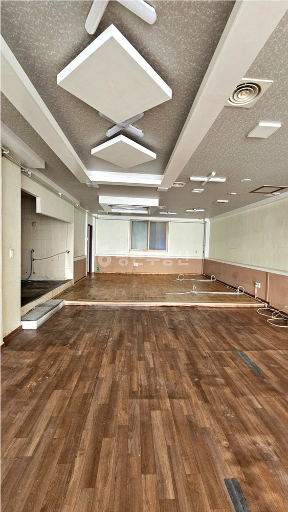 대전광역시 서구 월평동 상가 사진 1