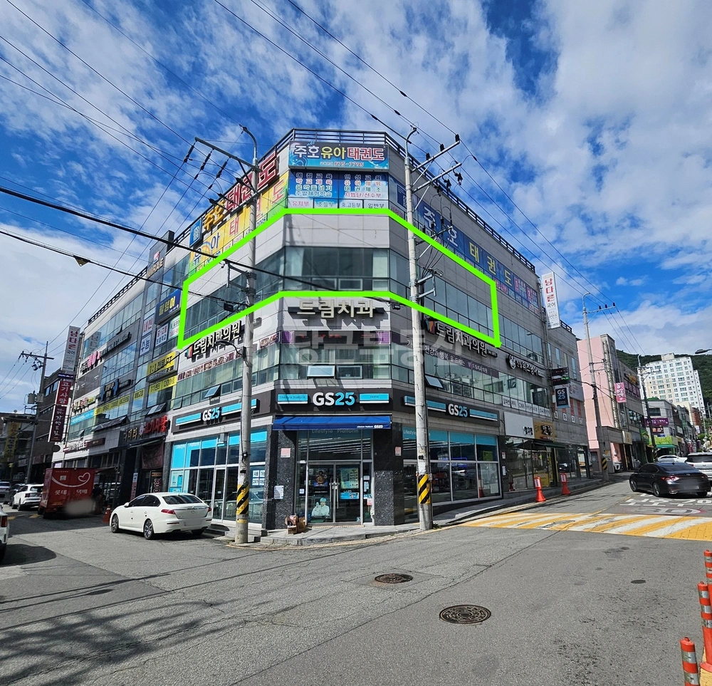 전남광주통합특별시 남구 진월동 상가 사진 1