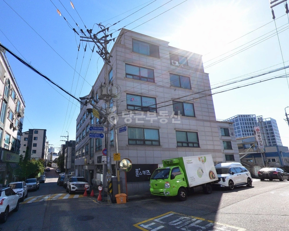 경기도 수원시 영통구 원천동 상가 사진 1
