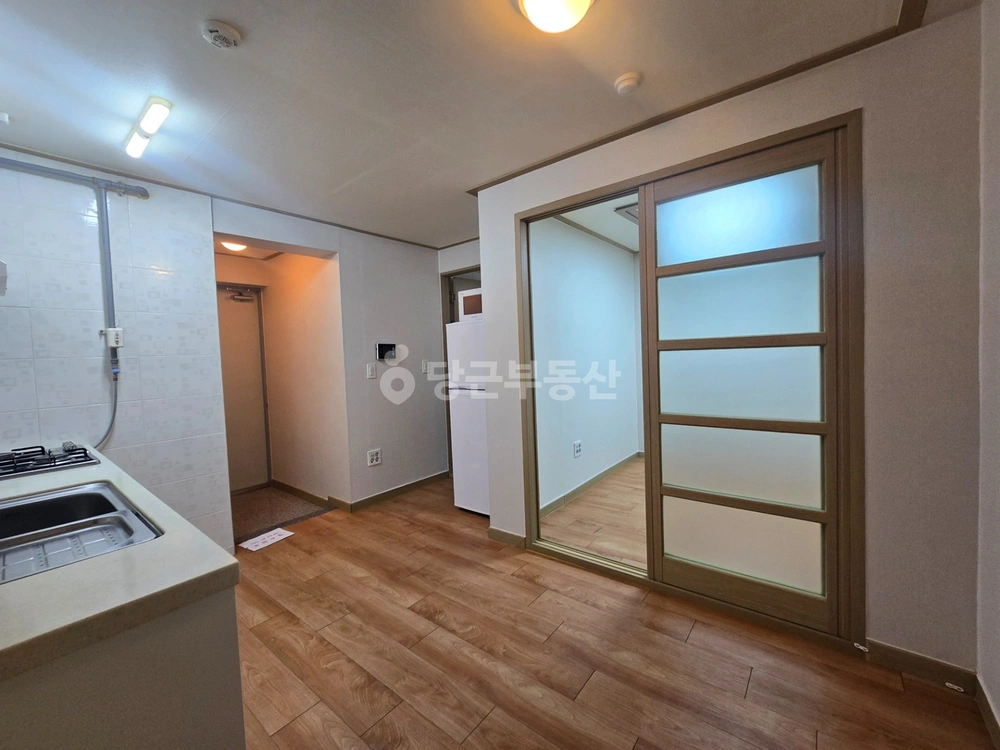 대전광역시 유성구 봉명동 아파트 사진 1