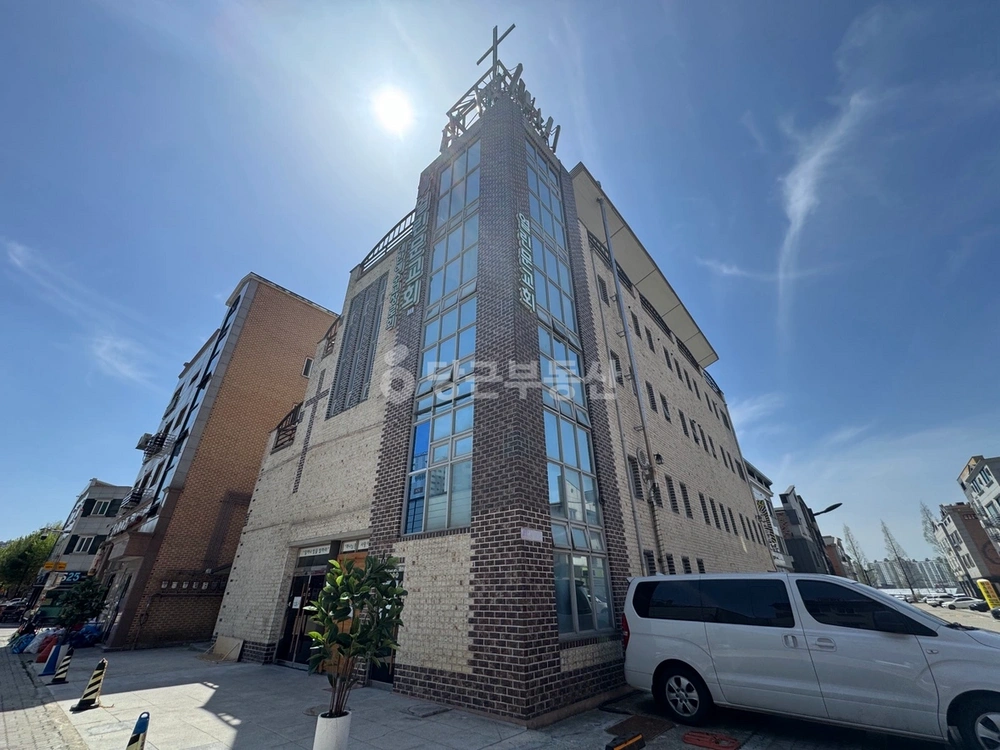 경기도 화성시 만세구 향남읍 건물 사진 1