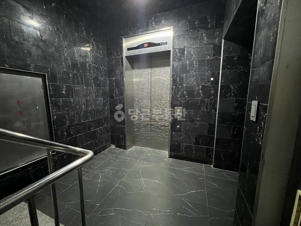 부산광역시 남구 대연동 상가 사진 1