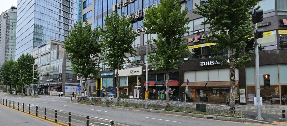 대전광역시 서구 월평동 상가 사진 1