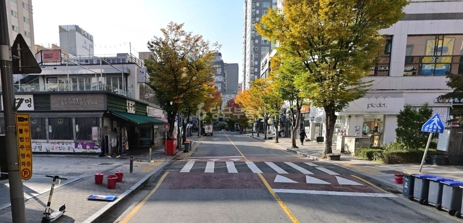 대전광역시 유성구 봉명동 상가 사진 1