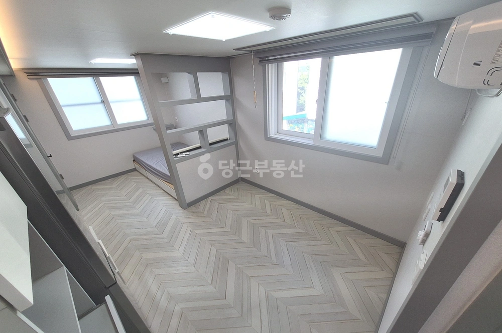 대전광역시 서구 둔산동 원룸 사진 1