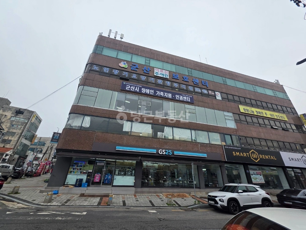 전북특별자치도 군산시 장미동 상가 사진 1