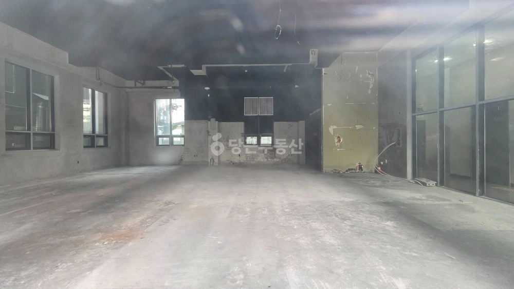 경기도 수원시 영통구 매탄동 상가 사진 1