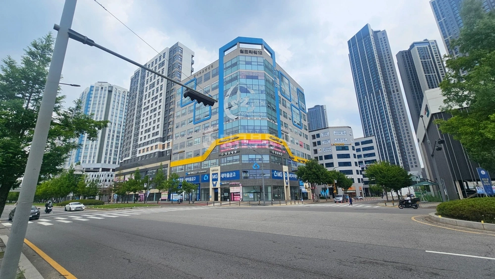 경기도 파주시 와동동 상가 사진 1