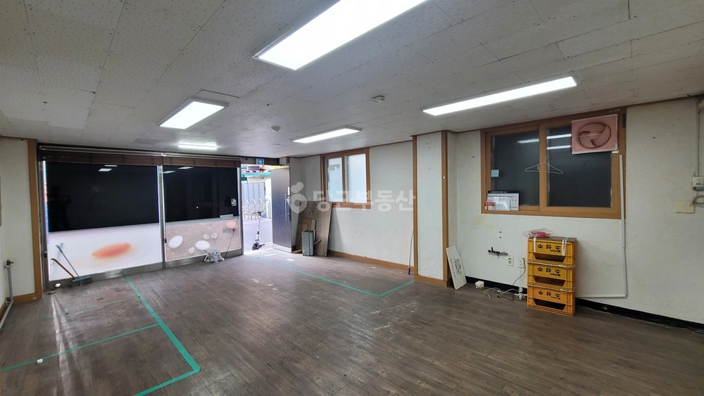 경기도 수원시 권선구 세류동 상가 사진 1