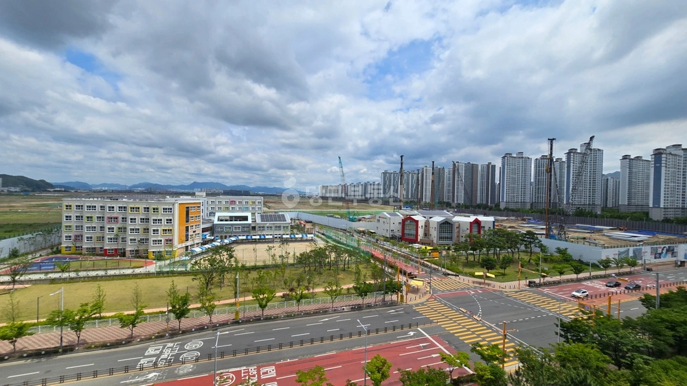 부산광역시 강서구 명지동 아파트 사진 1