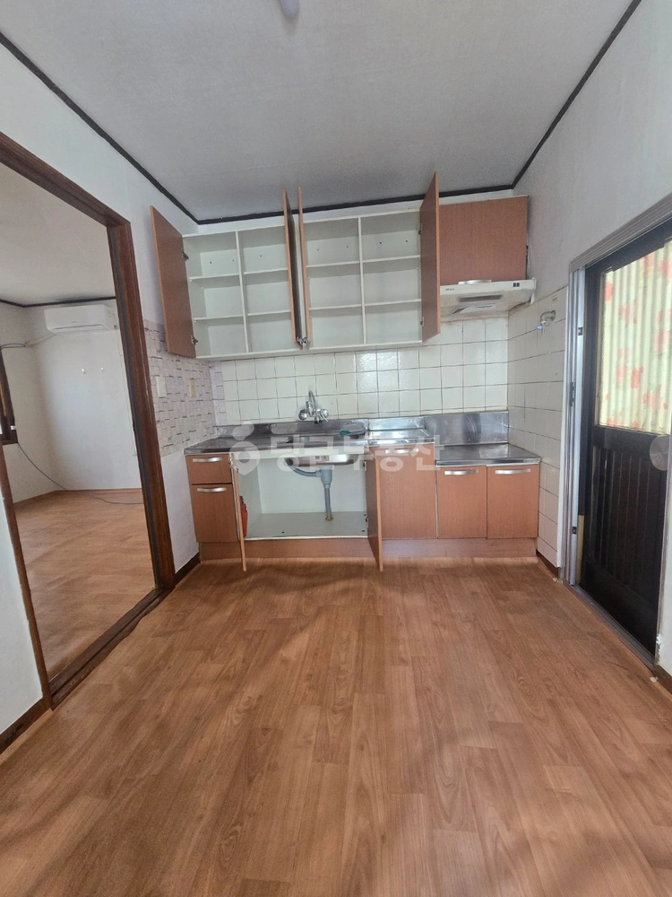 부산광역시 연제구 연산동 원룸 사진 1