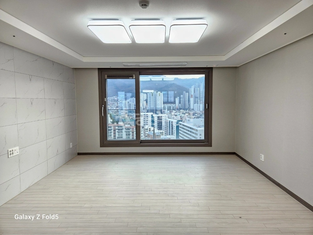 부산광역시 연제구 연산동 아파트 사진 1