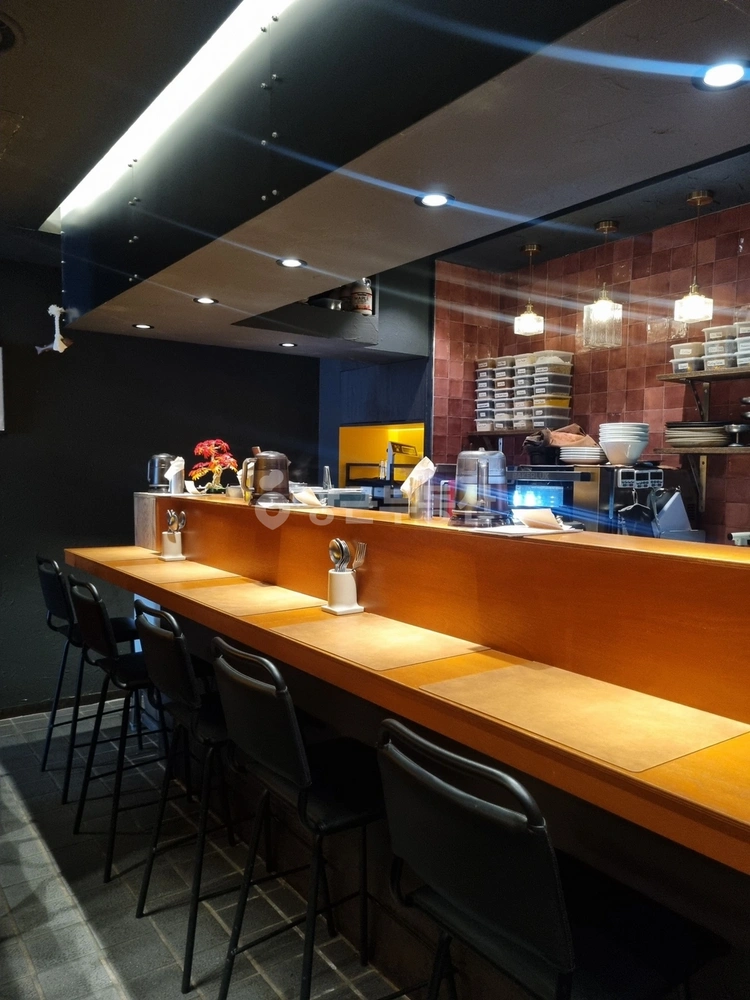 서울특별시 강남구 신사동 상가 사진 1