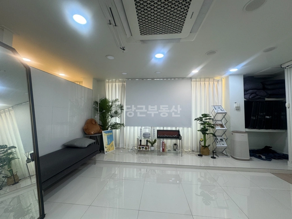서울특별시 마포구 동교동 상가 사진 1