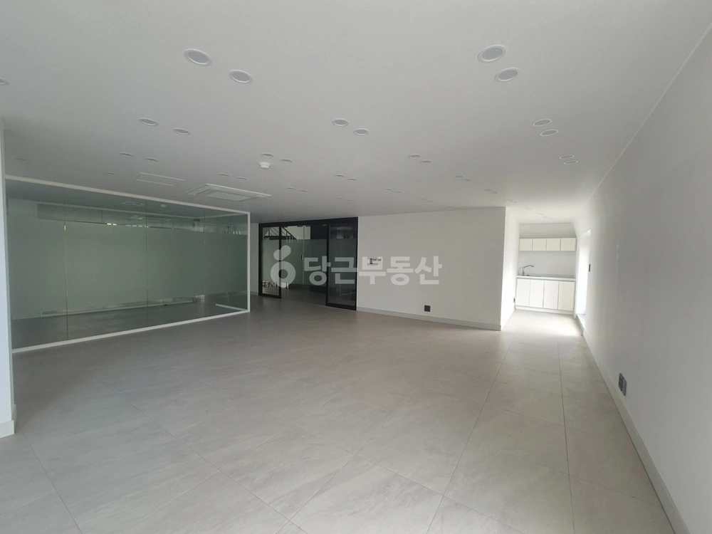 서울특별시 강남구 논현동 사무실 사진 1