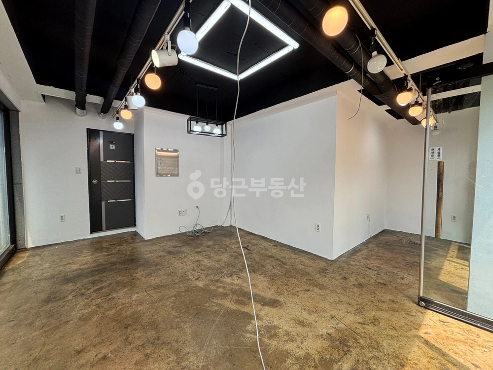 경기도 수원시 권선구 세류동 상가 사진 1