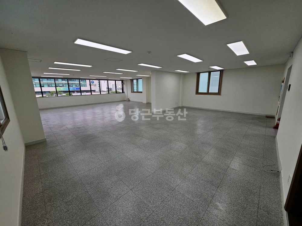 전남광주통합특별시 서구 농성동 상가 사진 1