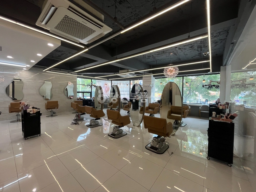 대전광역시 서구 둔산동 상가 사진 1